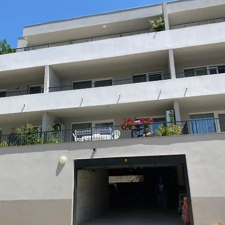 Arnyas Apartman *