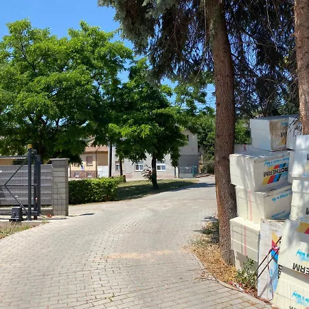 Διαμέρισμα Arnyas Apartman *